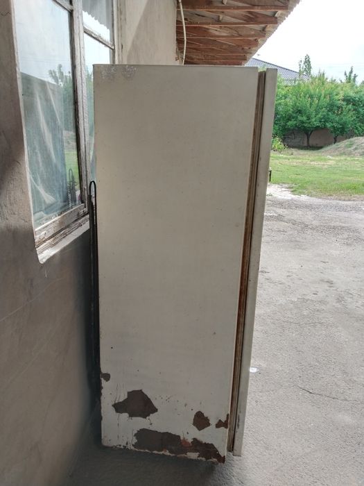 Холодилник сатылады,ескі бірақ істеп тұр