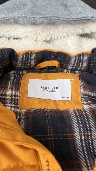 Vesta H&M sau Reserved marimea 86