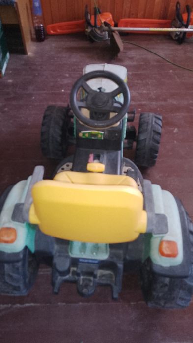Детски трактор 12в