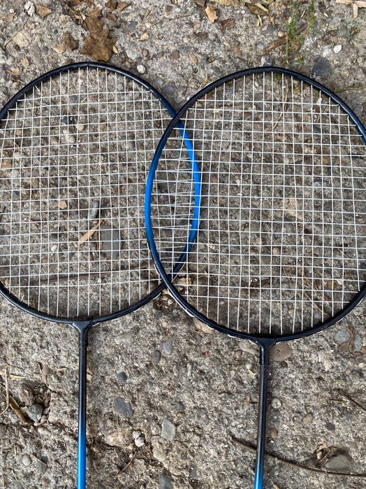Vând palete bagminton