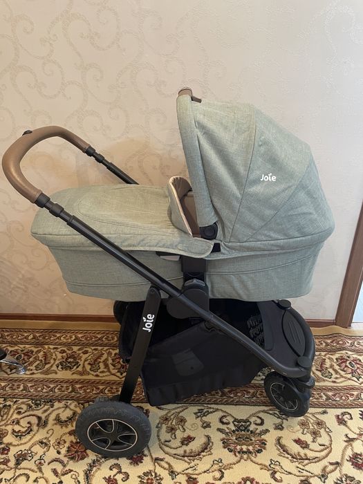 Коляска Joie Люлька + прогулочный блок