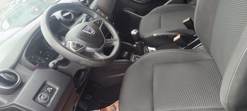 Duster 1,6 benzina 4x4,4x2, ,2019.Garantie un an..Rate pe loc