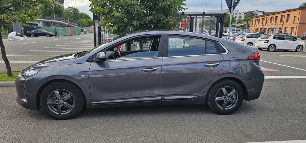 Hyundai Ioniq 1.6 GDI Style Hibrid 2019 E6