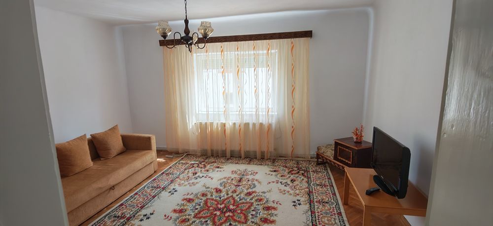 Închiriez casa Lazaret-Resita