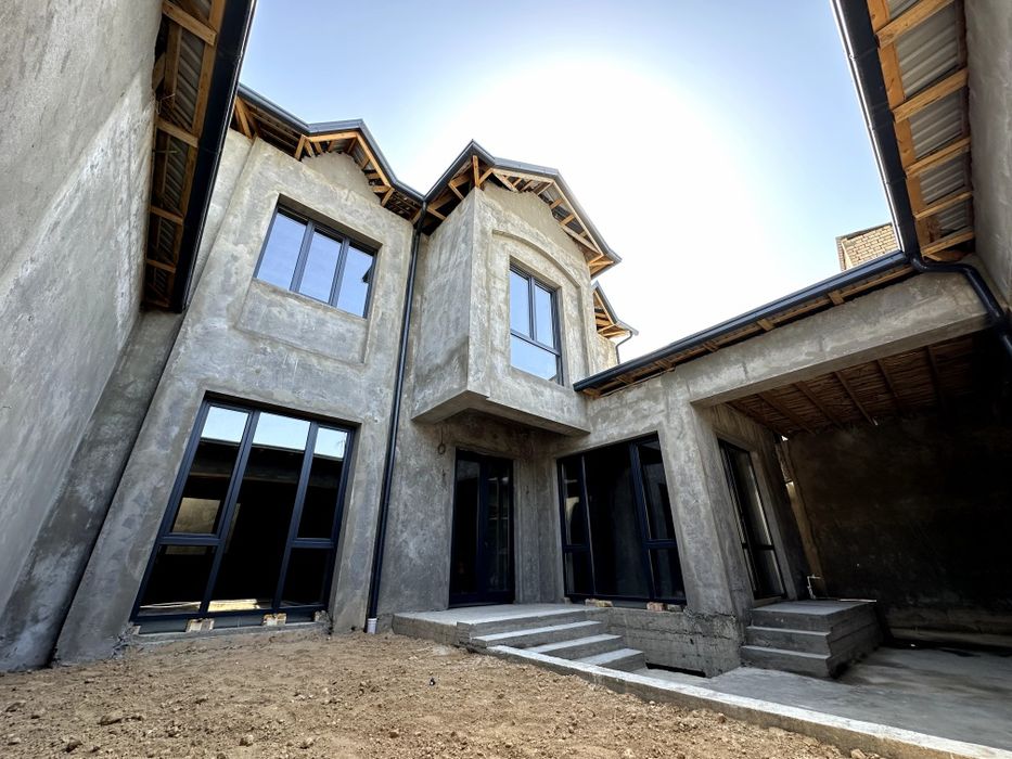 Киров. Олмазор кўчаси. 3 та учаска каропка.