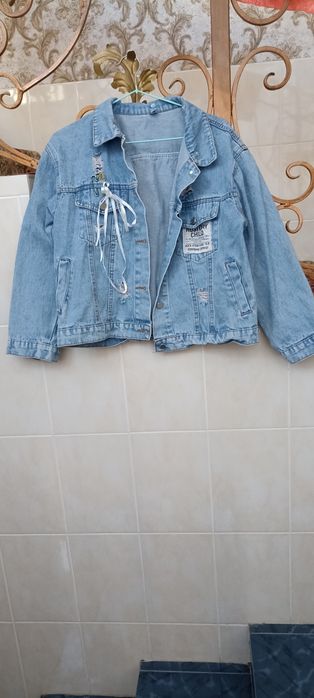 Пиджак и джинсовые куртки