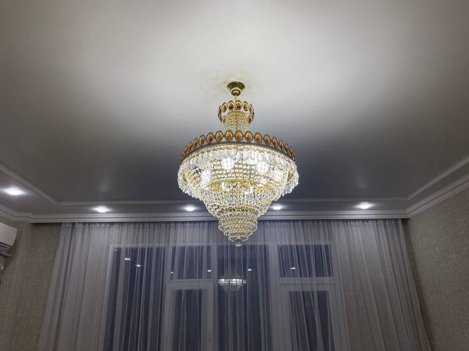 Люстра                  .