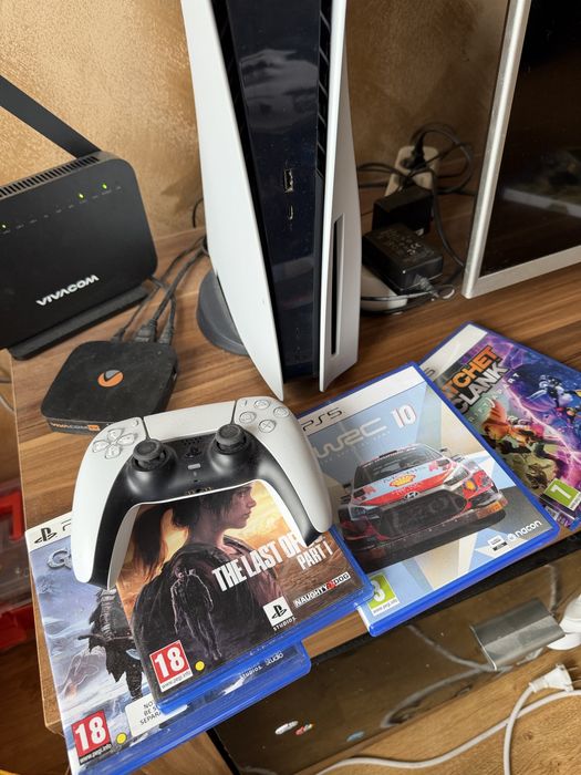 Sony PlayStation 5 (PS5) God of War Ragnarök за PS5 ! + 4 игри