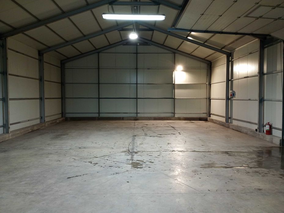 Inchiriez hala metalica (Dealul Fanatelor) la 6km de Auchan Iris.