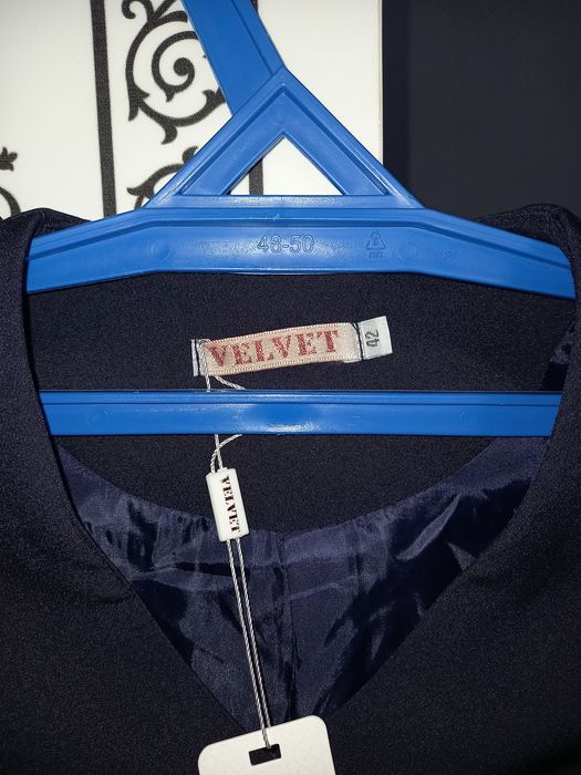 Продам платье пиджак новые