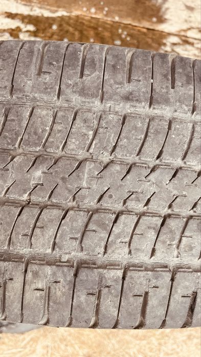 Продам шины 2 шт 225/75/15R