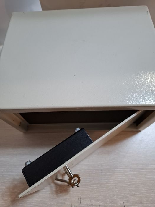 Сейф/каса 25/31/17