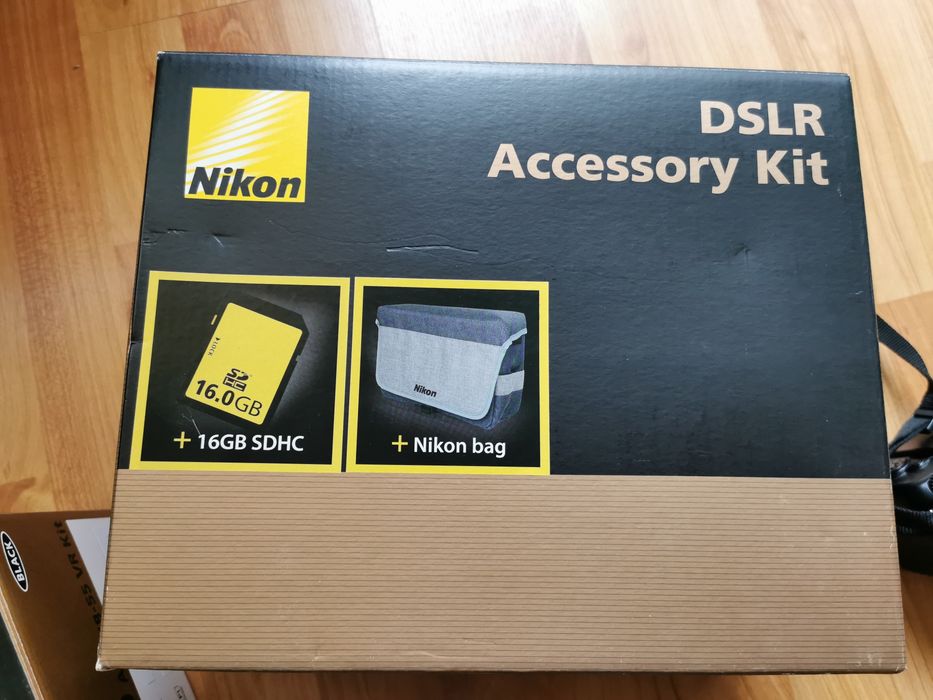 Продавам фотоапарат Nikon D5300.