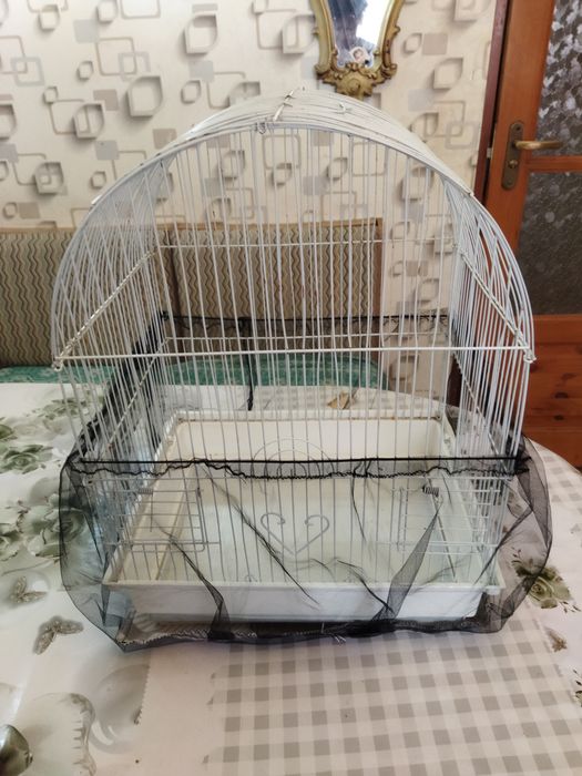 Продам клетку для мелких птиц