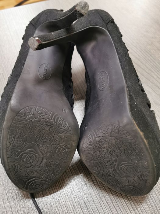 Дамски сандали от велур