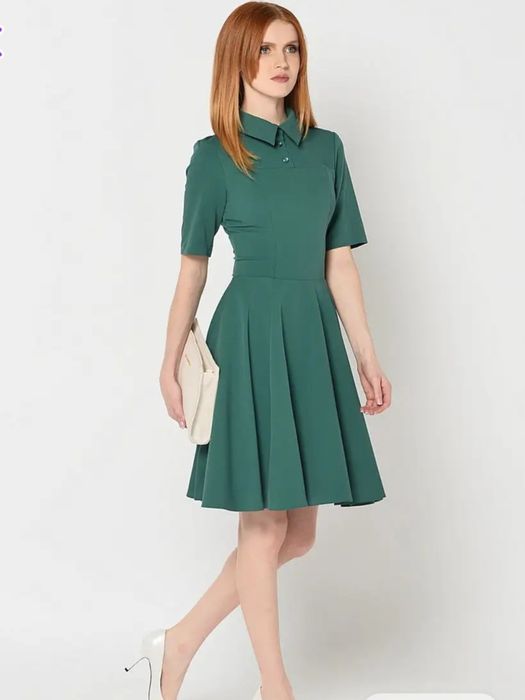 Платья по  4000 тенге.