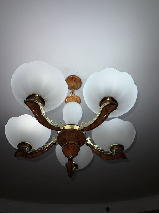 Люстры в отличном состоянии