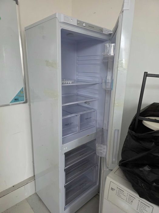 Холодильник Бирюса