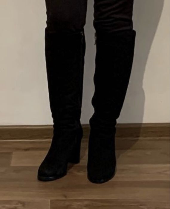 Зимние замшевые сапоги