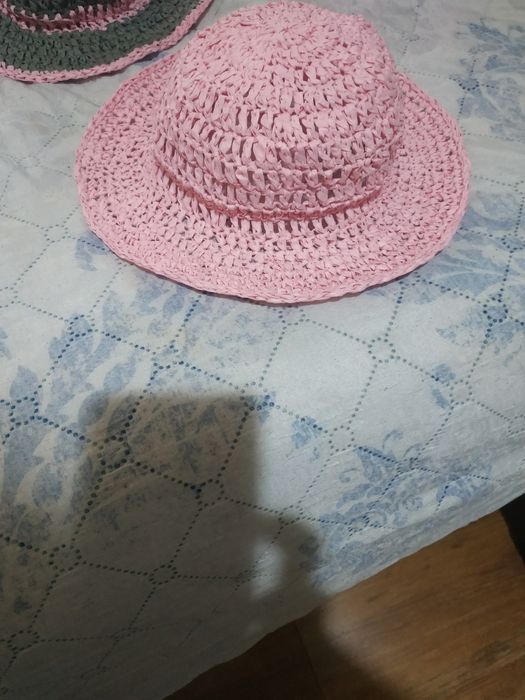 Изработвам шапки(капели) от хартиена прежда