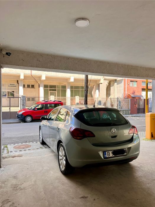 OPEL Astra 2011 — imagine 3