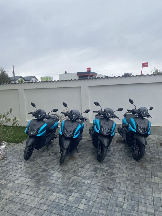 Scuter de inchiriat Yamaha 125, Piaggio  .    Iasi.Wolt, Glovo