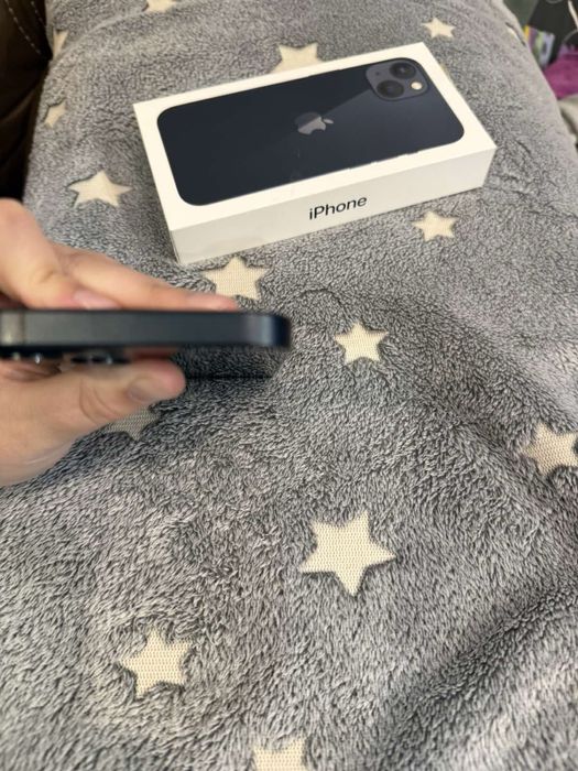 Продавам iphone13