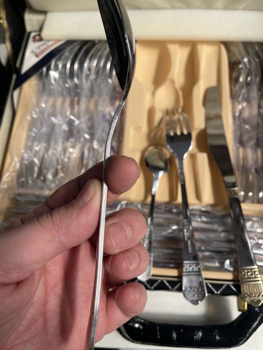 Посуда столовый кухонный приборы ложки и вилки