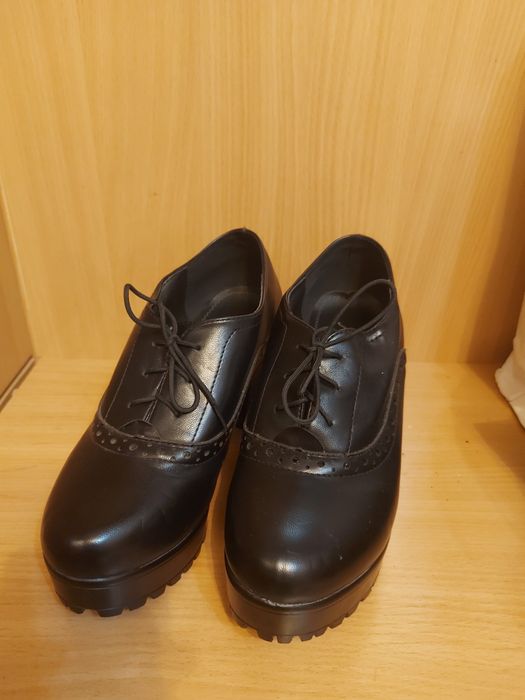 Туфли новые, 39 размер, срочно продаю