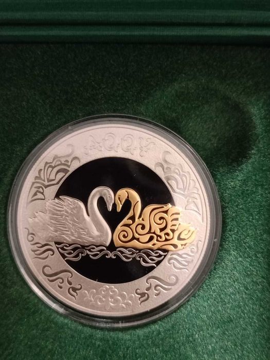 Коллекционная монета «АККУ – ЛЕБЕДЬ»