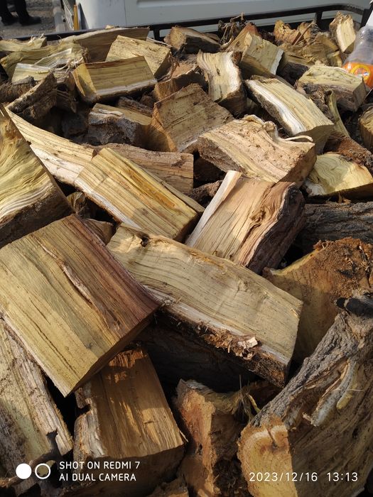 Тандир, печка хамда у́чок учун курук у́тинлар исталган микдорда