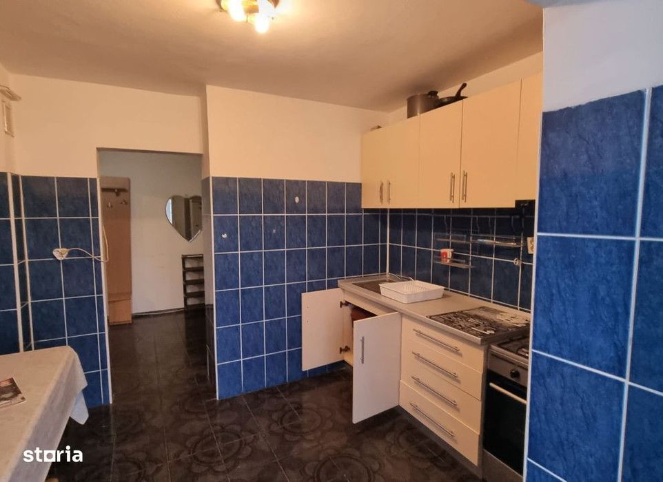 Apartament 3 camere Nicolina , 70 metri, etaj 4 Cod:163177