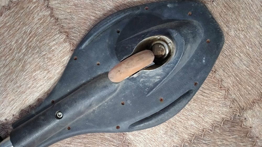 Продам в нормальном состоянии скейт борд