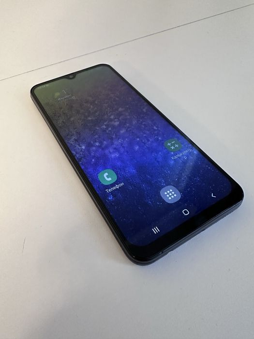 Samsung A50 в хорошем состоянии