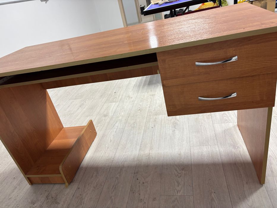 Стол офисный/школьный