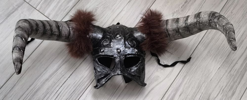 Шлем - маска карнавальная, из папье-маше