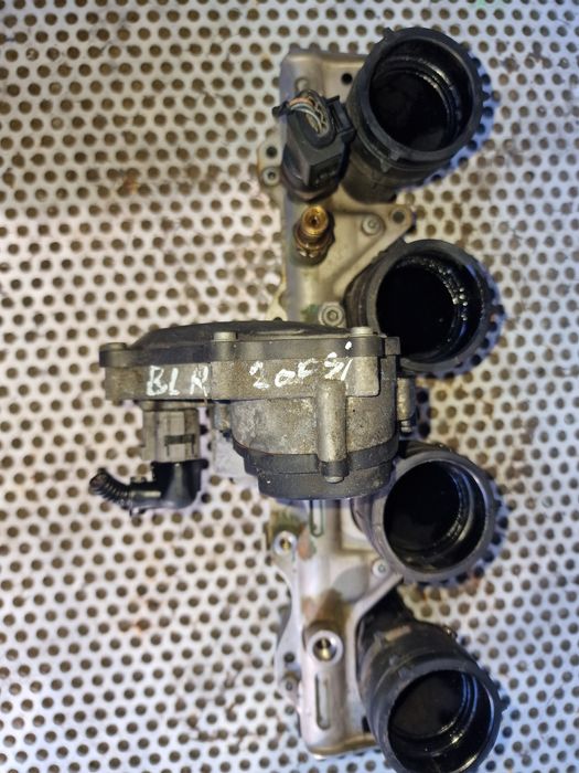 Galerie admisie cu clapeta Skoda Octavia 2 motor 2.0 Fsi,cod motor BLR