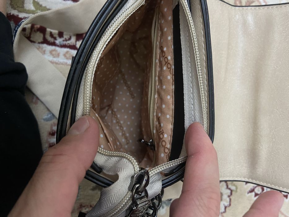 Продаю сумочку женскую