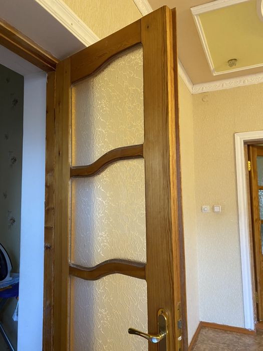 Продам двери межкомнатные