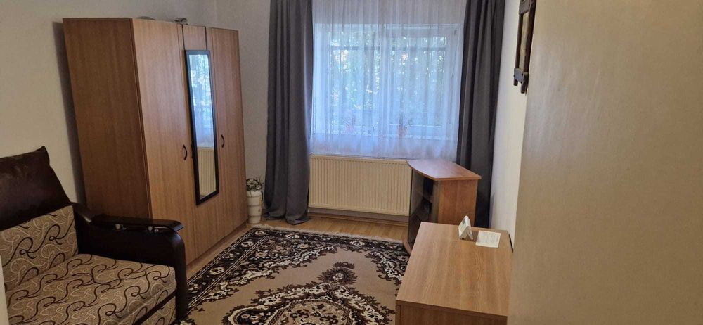 Ofer garsoniera pentru inchiriere In Brasov.