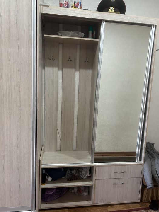 Прихожая раздевалка вешалка