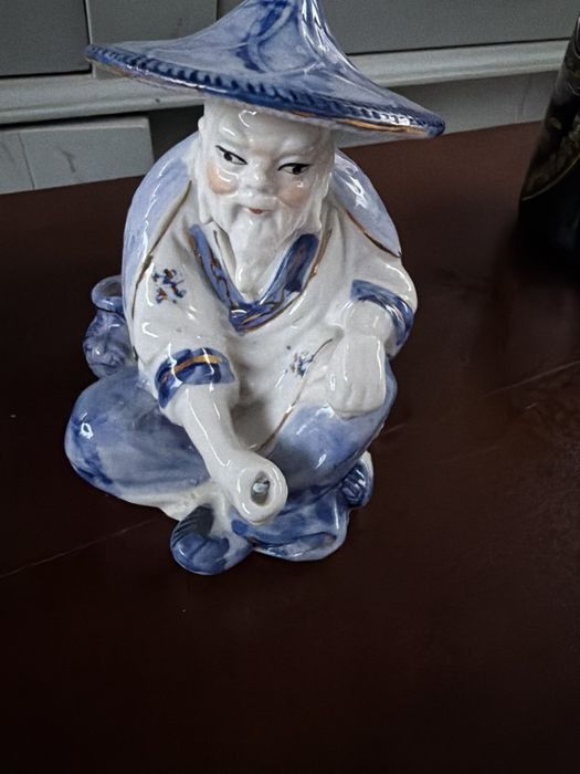 Фарфоровые статуэтки