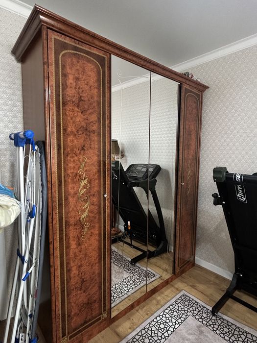 Спальный гарнитур