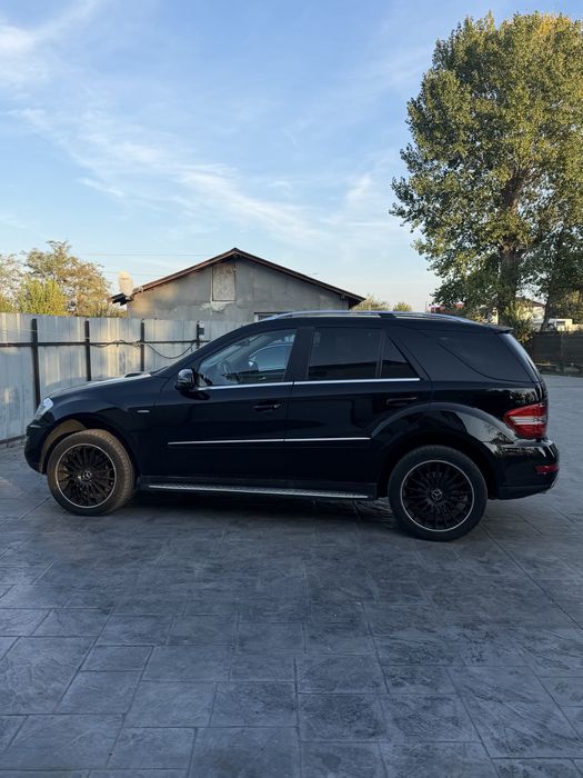 ML 300 CDI 4MATIC -variante auto-