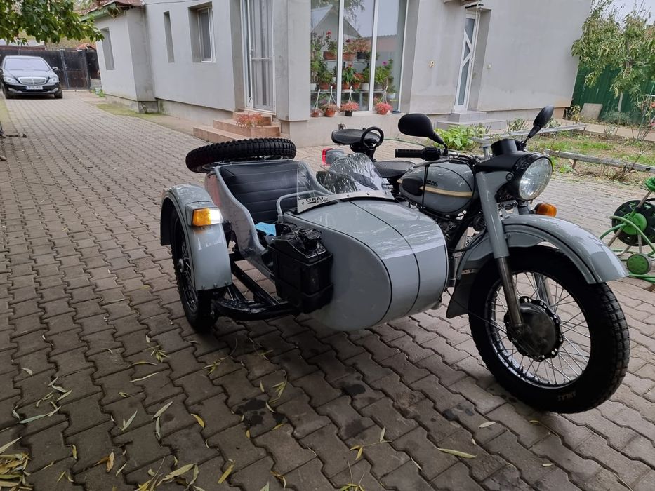 Motocicleta Retro Ural 650