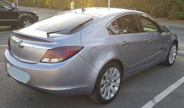 Opel insignia  variante + /- Diferenta