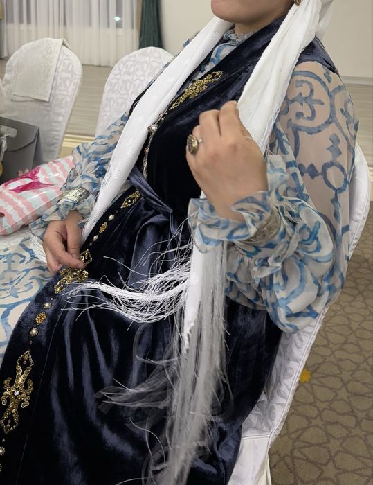 Medina Saktaganova көйлегі