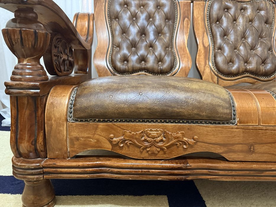 Комплект мягкой мебели диван + 3 кресла, классика, отличное состояние