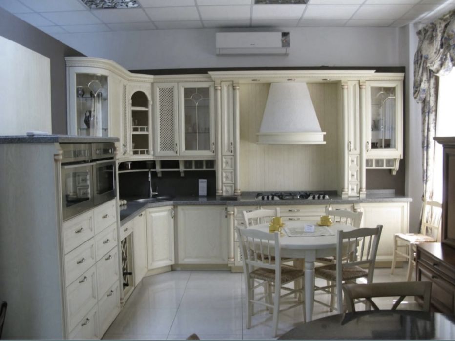 Кухонные гарнитуры