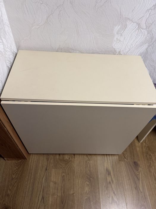 Продам раскладной стол тумбу и  4 табуретки
